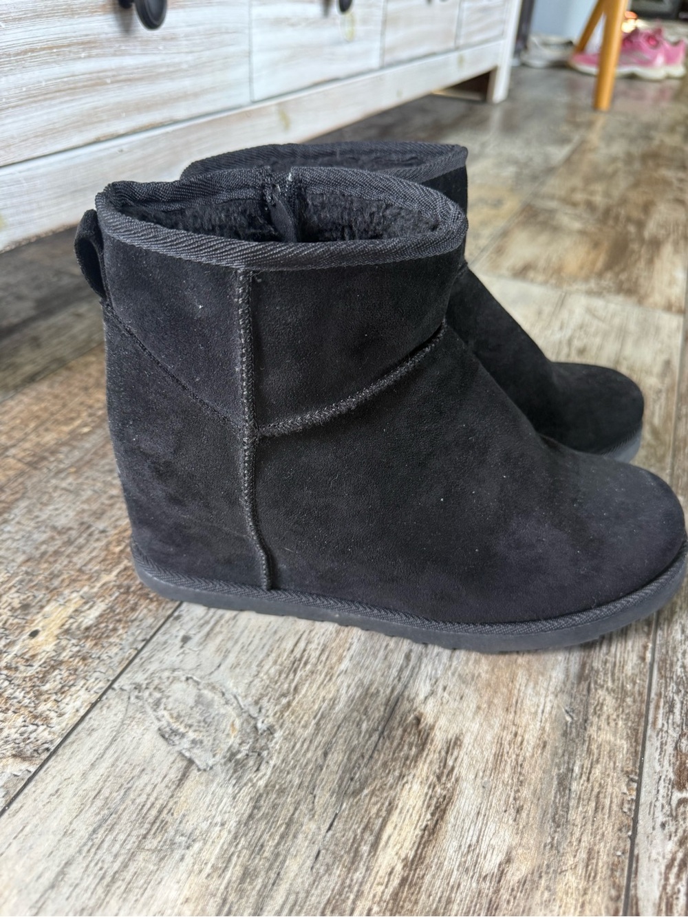2 for $30 sale: Cushionaire faux fur lined Black Kayla Wedge Ankle Boots